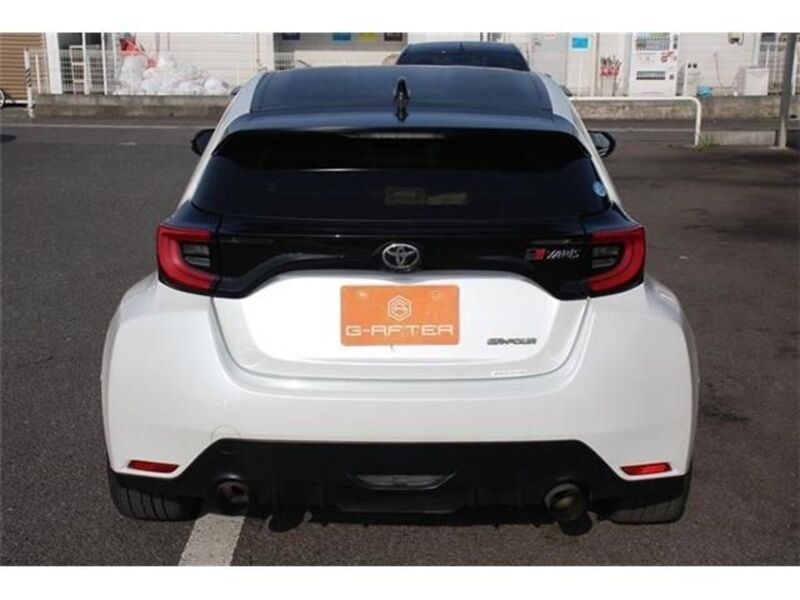 GR YARIS