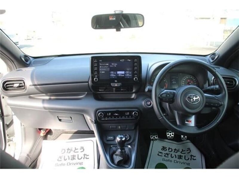 GR YARIS