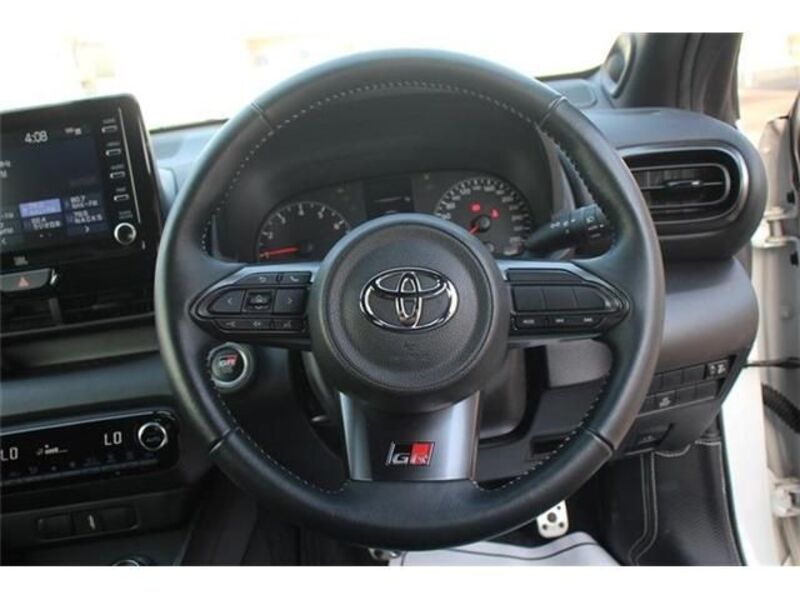GR YARIS