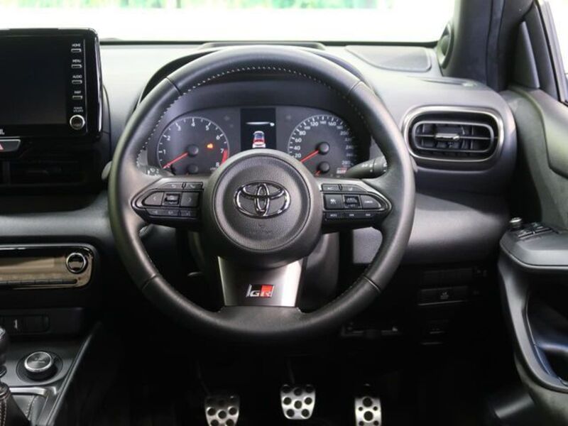 GR YARIS
