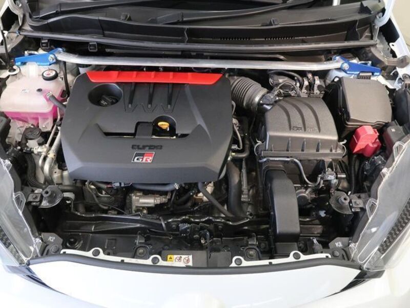 GR YARIS