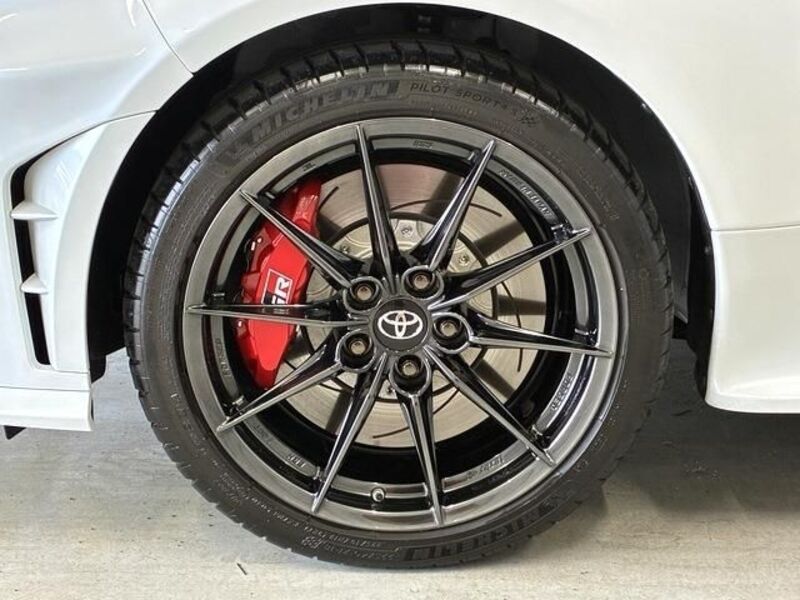GR YARIS