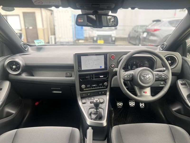 GR YARIS