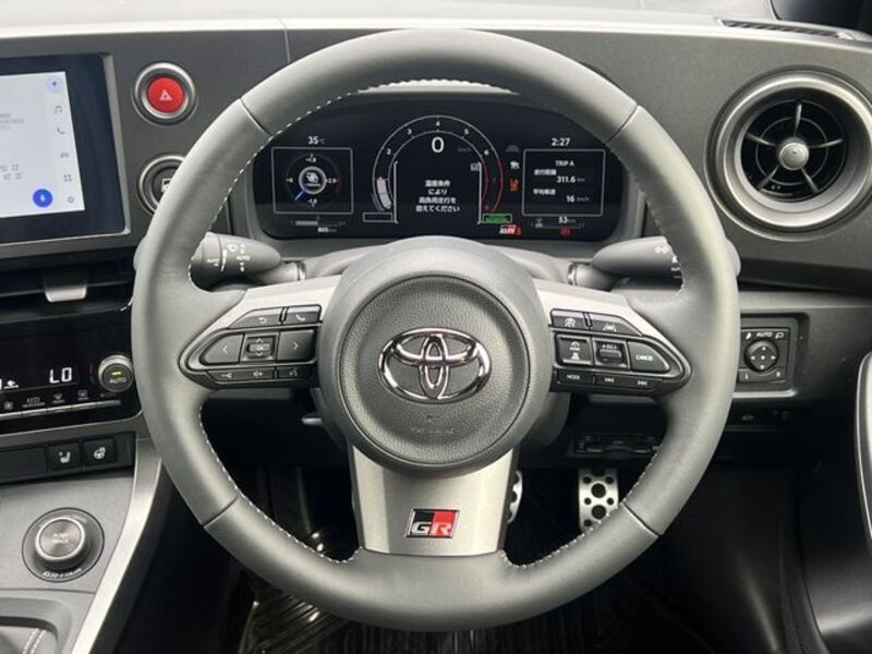 GR YARIS