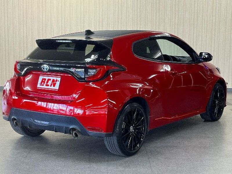 GR YARIS