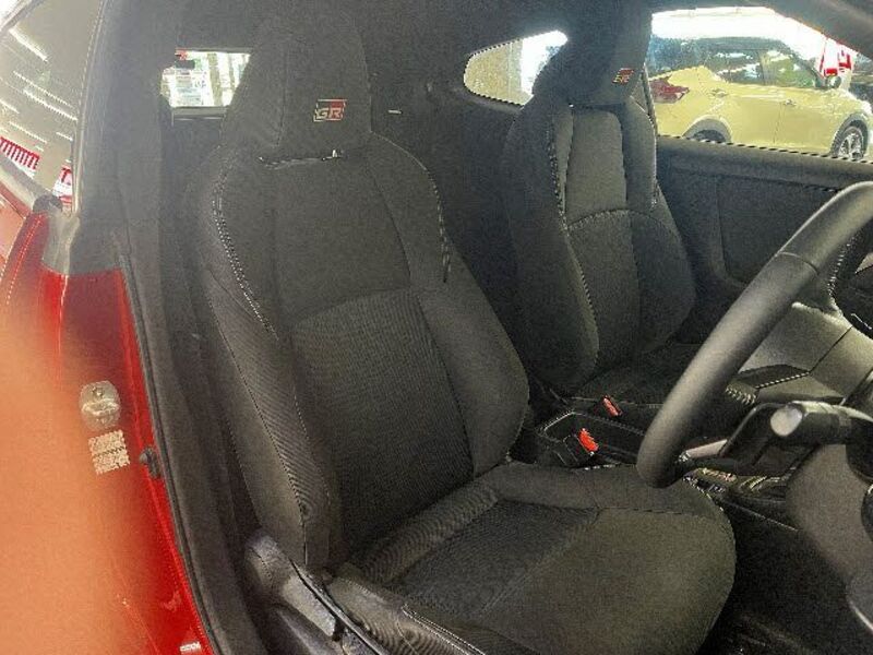 GR YARIS