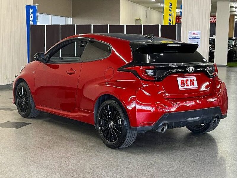 GR YARIS
