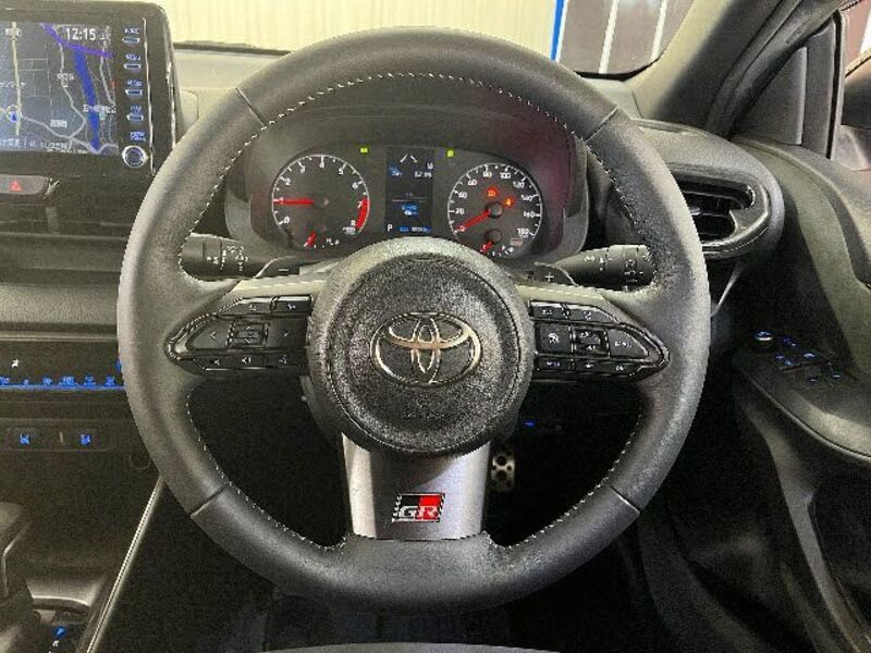 GR YARIS