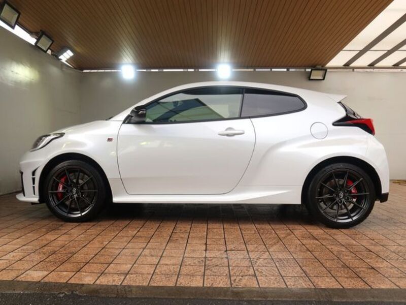 GR YARIS