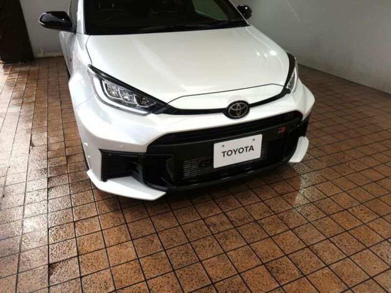 GR YARIS