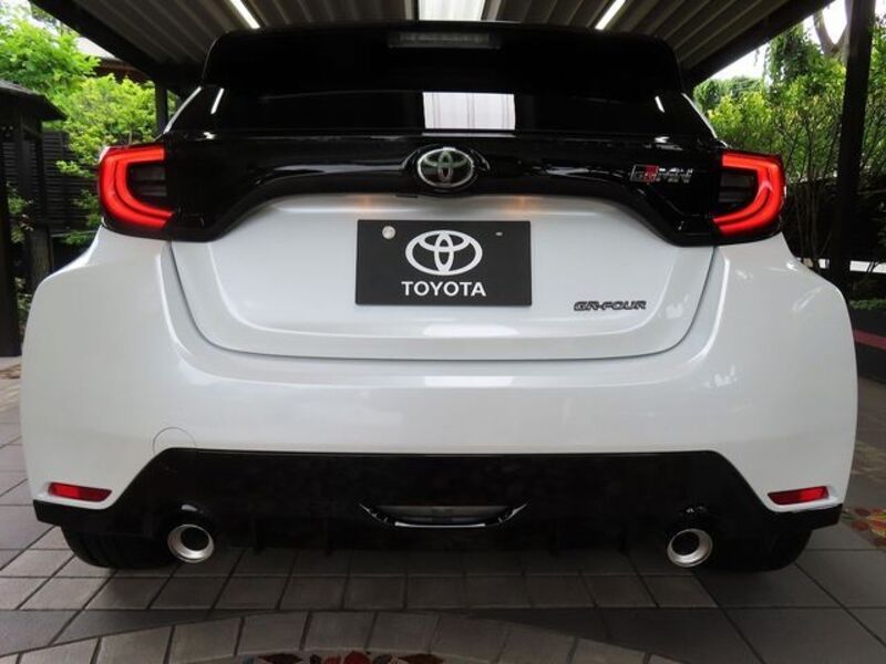 GR YARIS