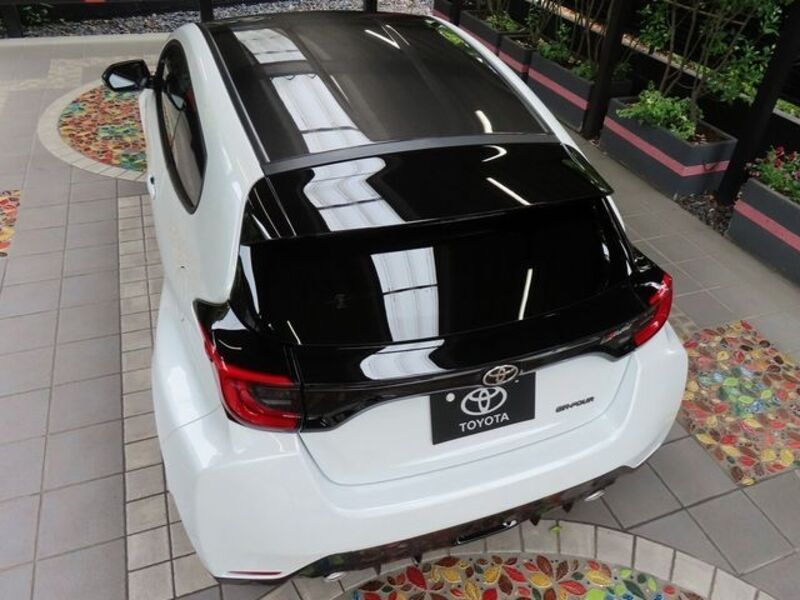 GR YARIS