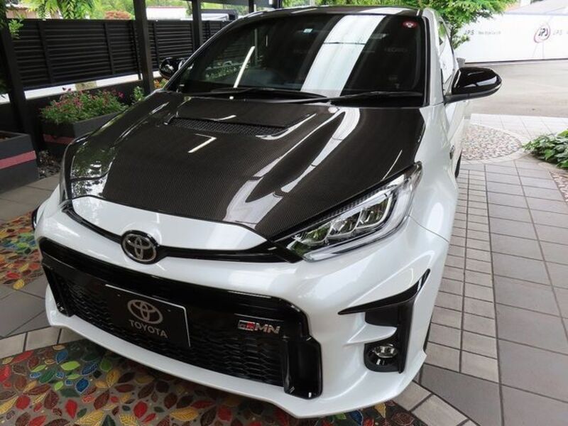 GR YARIS