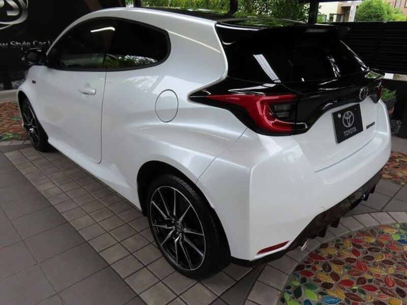 GR YARIS