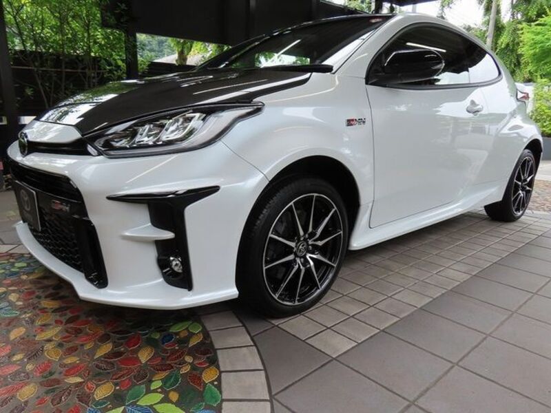 GR YARIS