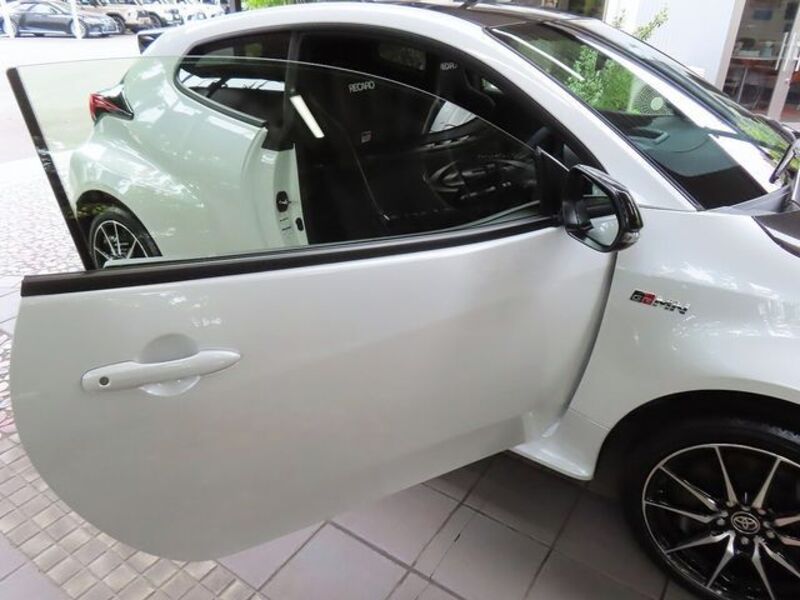 GR YARIS