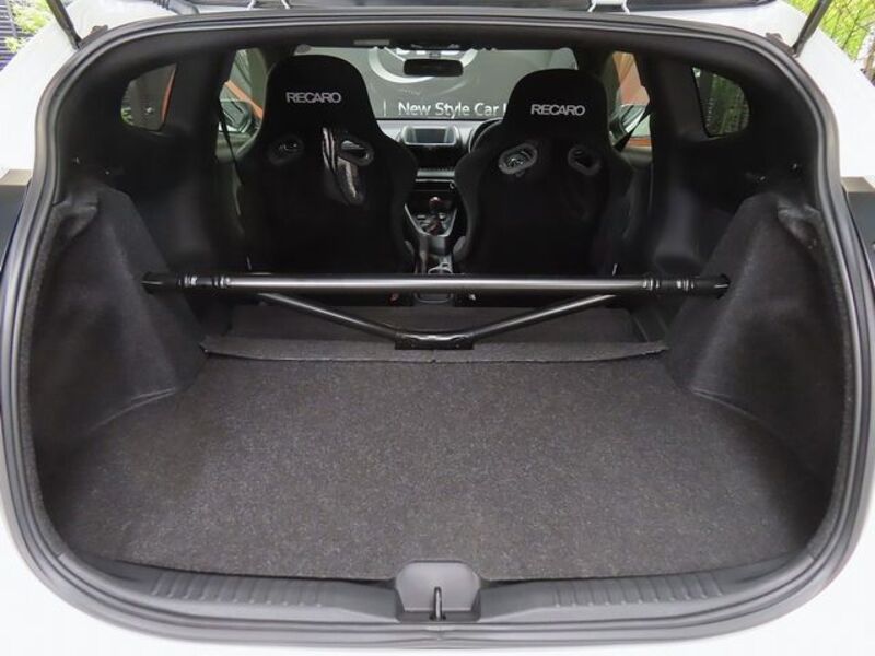GR YARIS
