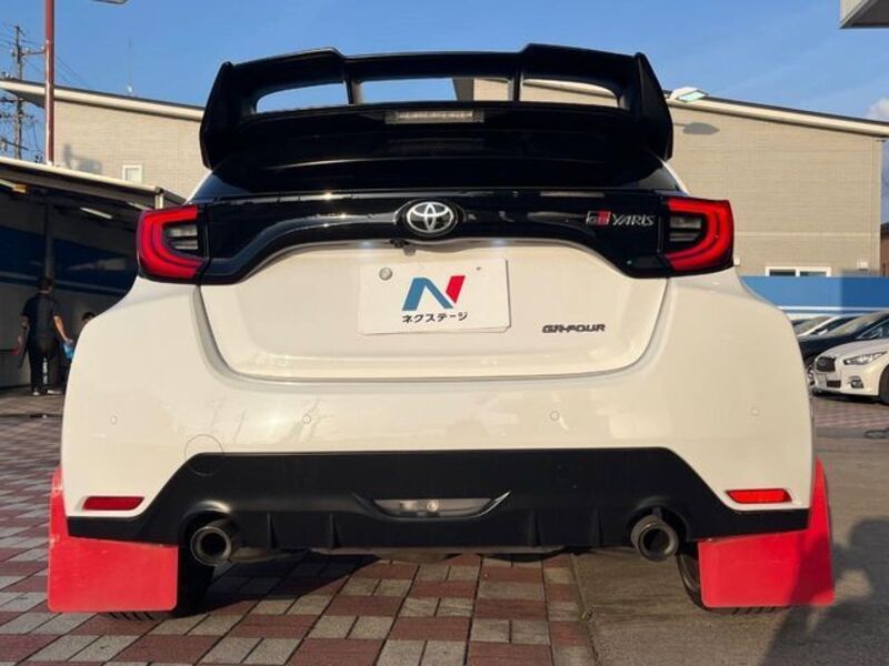 GR YARIS