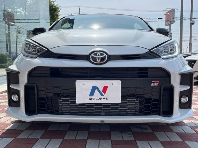 GR YARIS