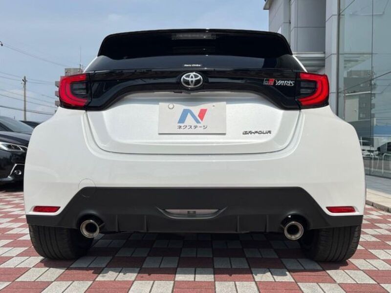 GR YARIS