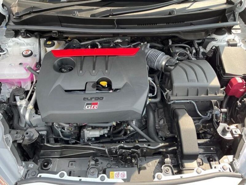 GR YARIS