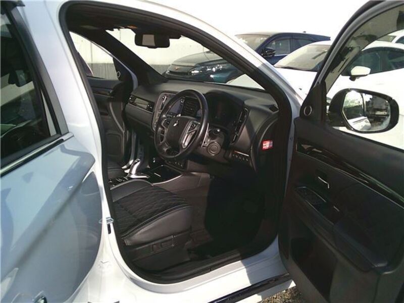 OUTLANDER PHEV