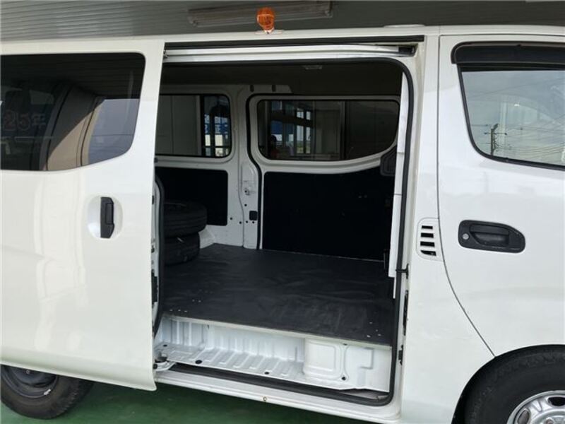 NV350 CARAVAN