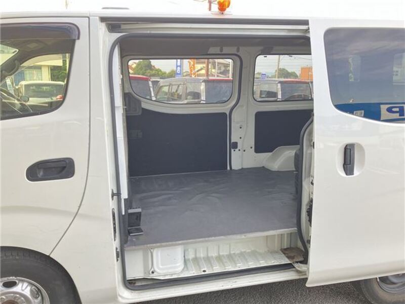 NV350 CARAVAN