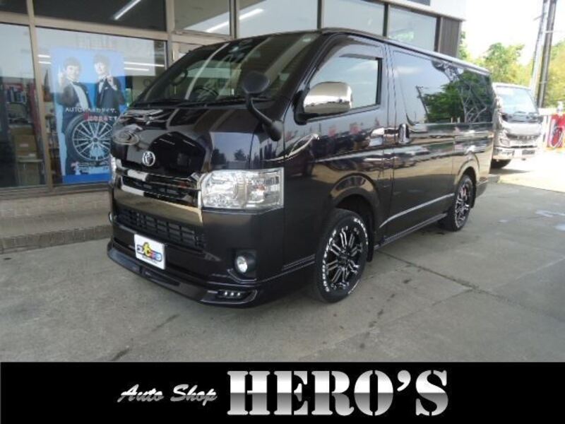 TOYOTA HIACE