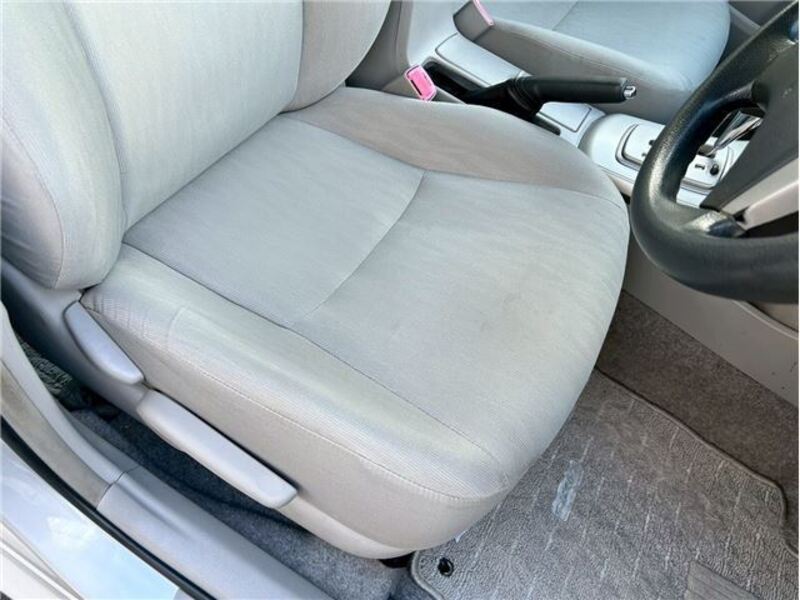 COROLLA AXIO