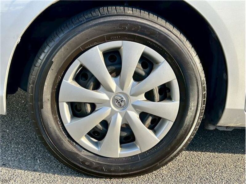 COROLLA AXIO