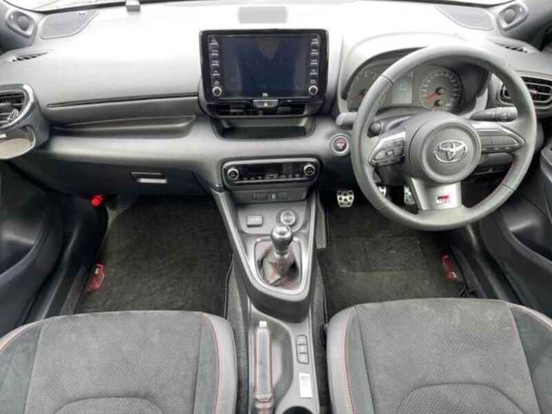 GR YARIS