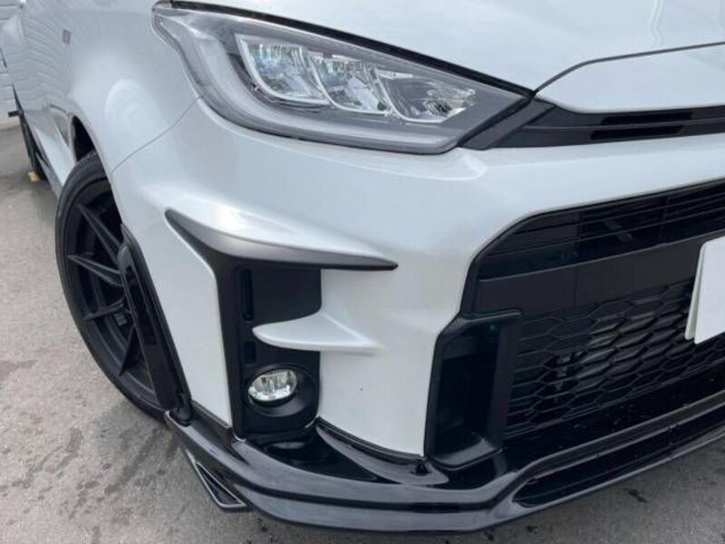 GR YARIS