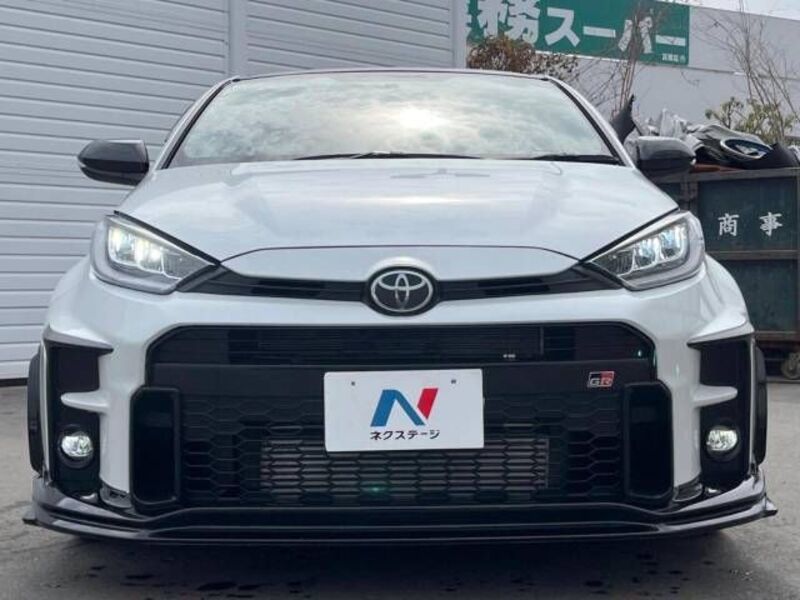 GR YARIS