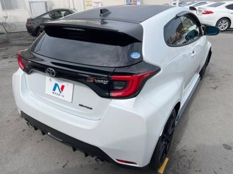 GR YARIS