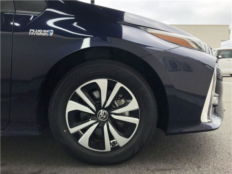 PRIUS PHV