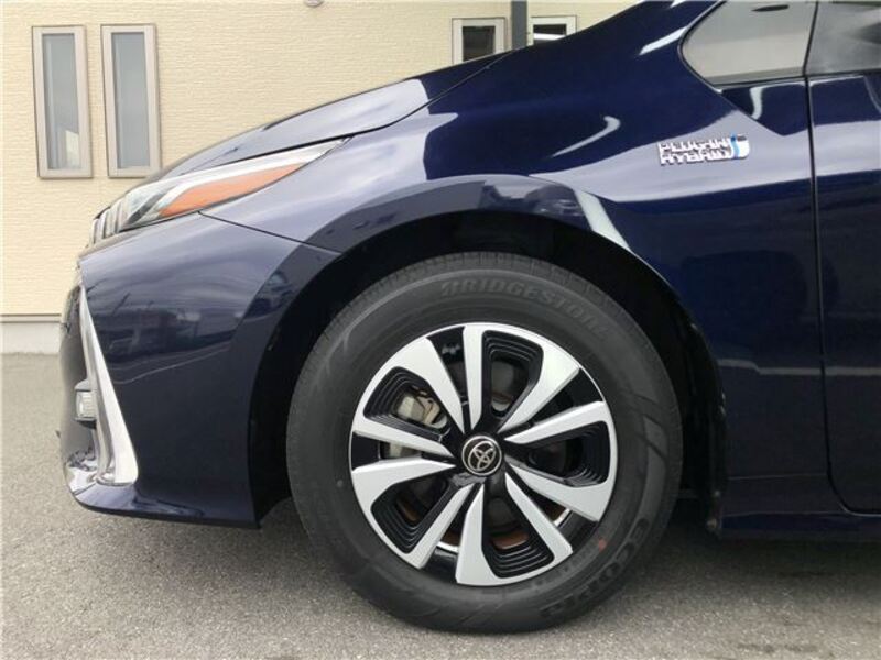 PRIUS PHV