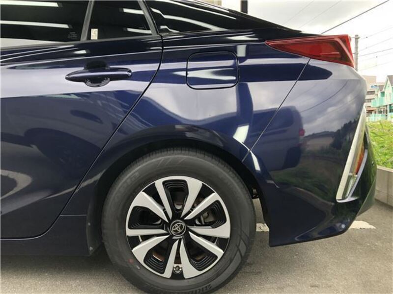 PRIUS PHV