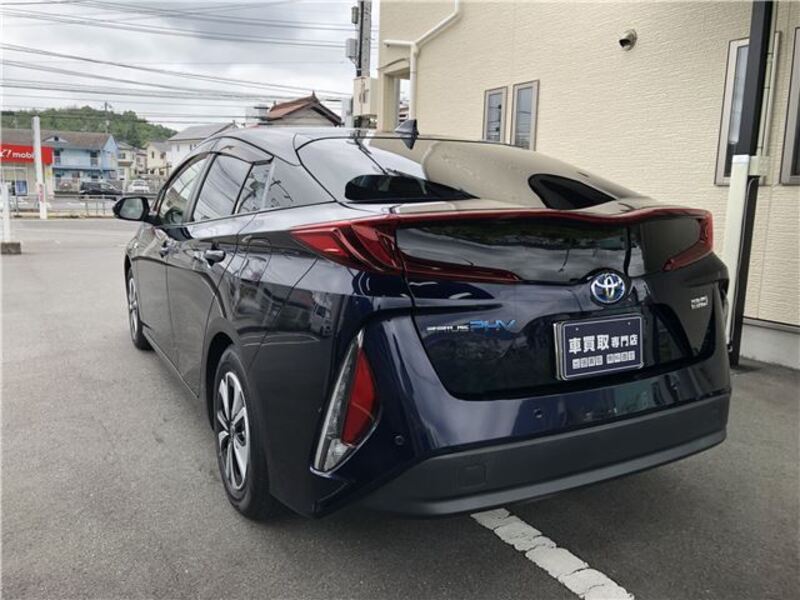 PRIUS PHV
