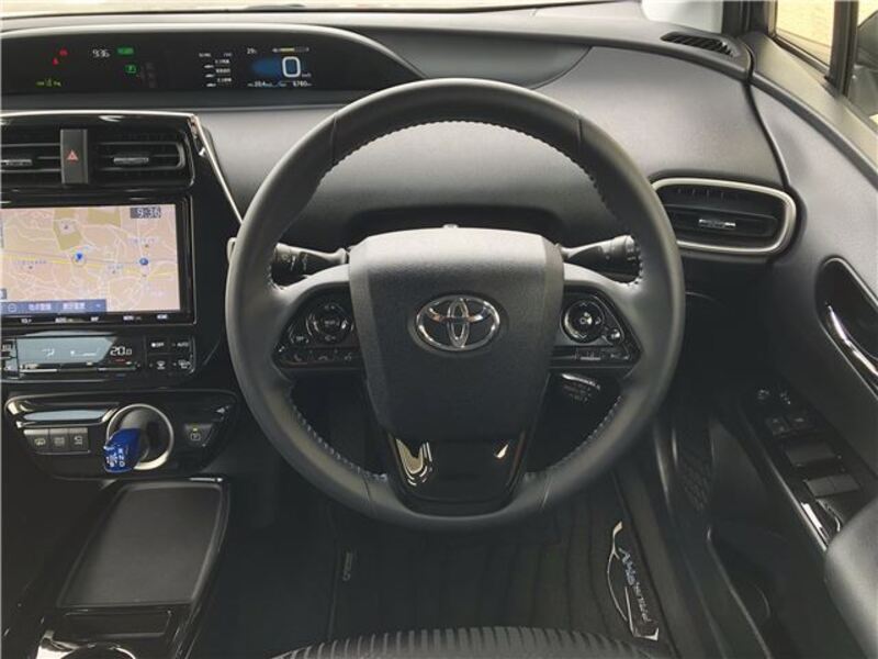 PRIUS PHV
