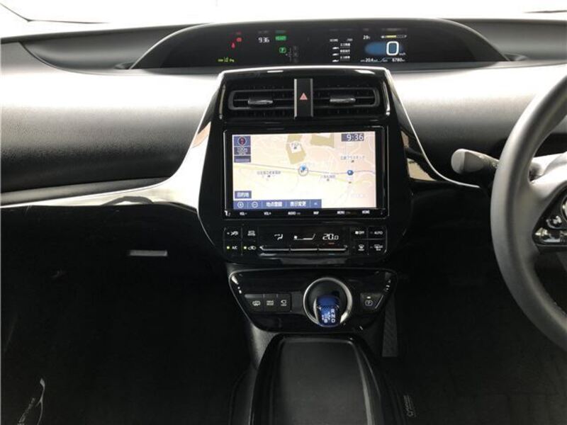 PRIUS PHV