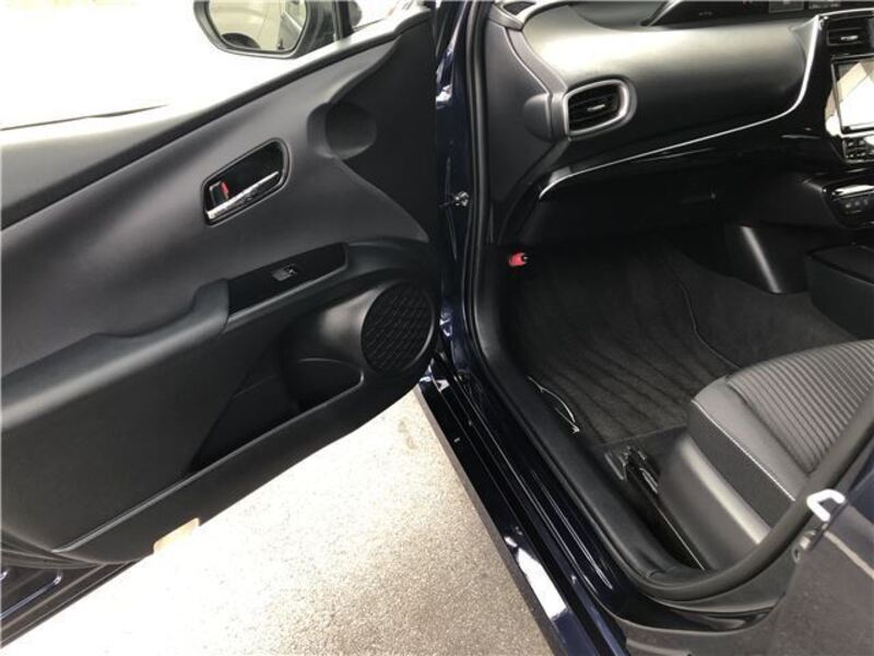 PRIUS PHV