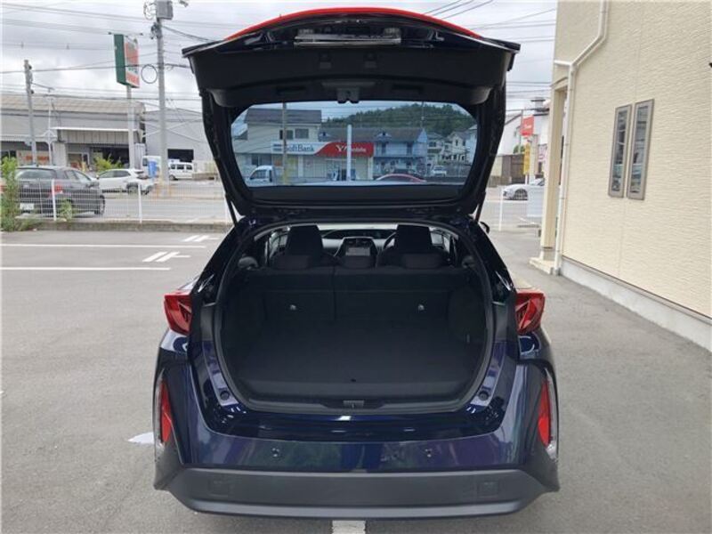 PRIUS PHV