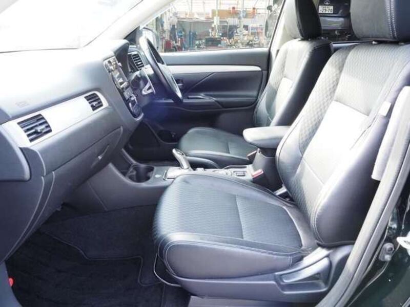 OUTLANDER PHEV