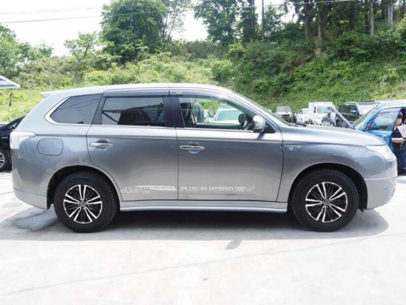OUTLANDER PHEV