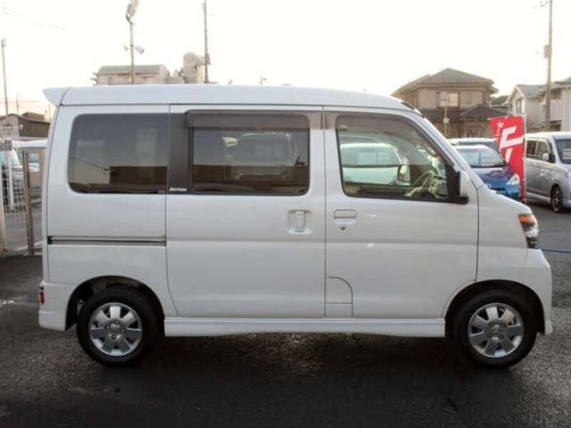 ATRAI WAGON