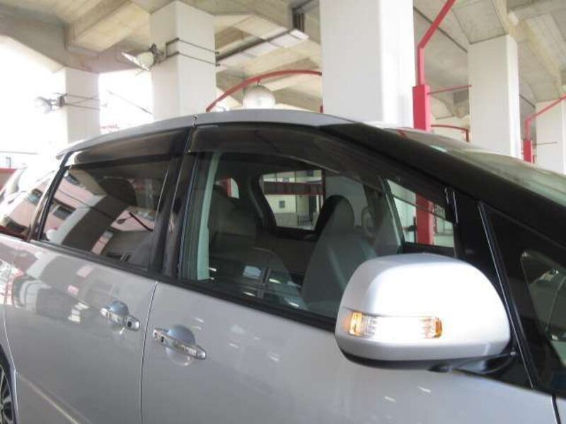 ESTIMA HYBRID