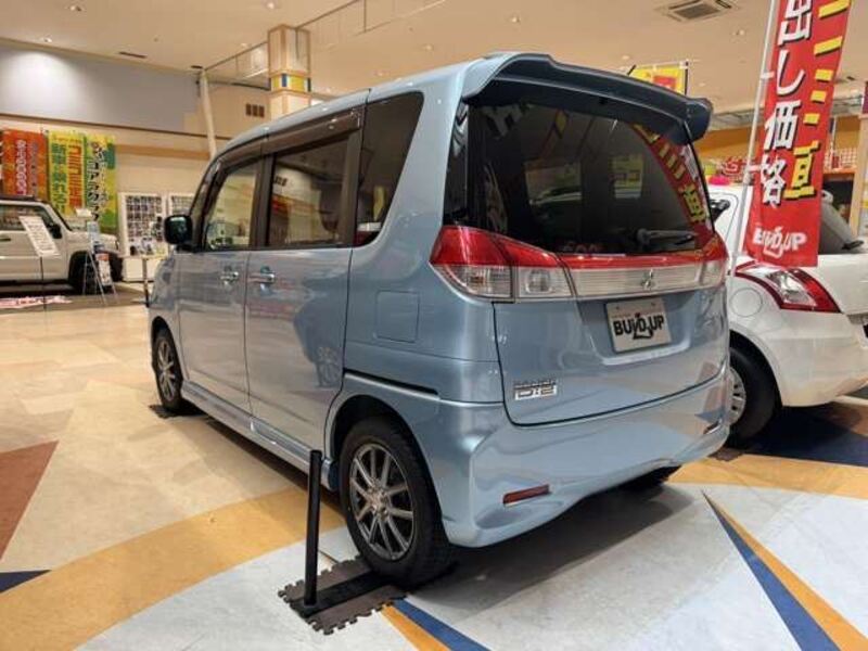 DELICA D2