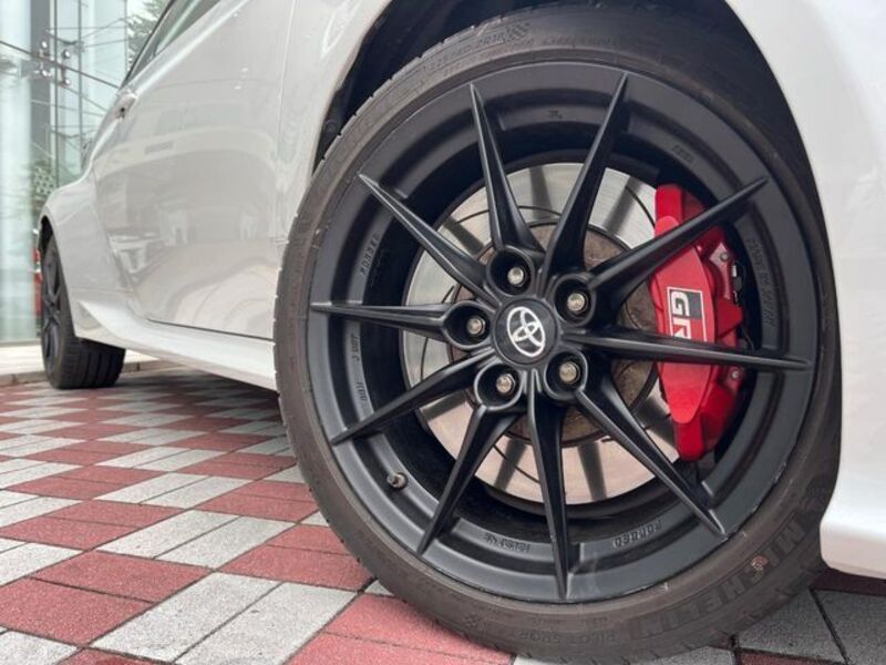 GR YARIS