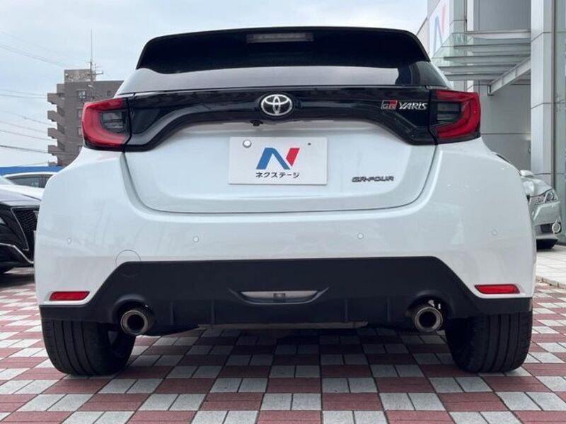 GR YARIS